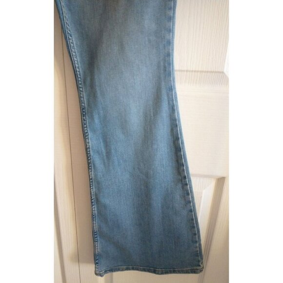 Lee Women's Jeans Button Fly Heritage Flares Bell Bottoms Stretch - 32 x 31 (14) - Picture 4 of 9